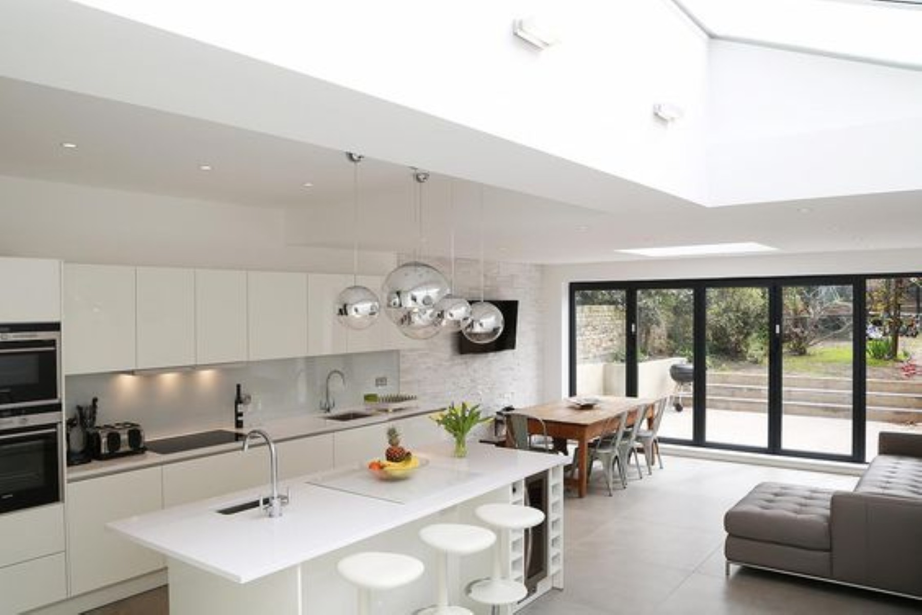 projects bed Flat Full Refurbishment tw